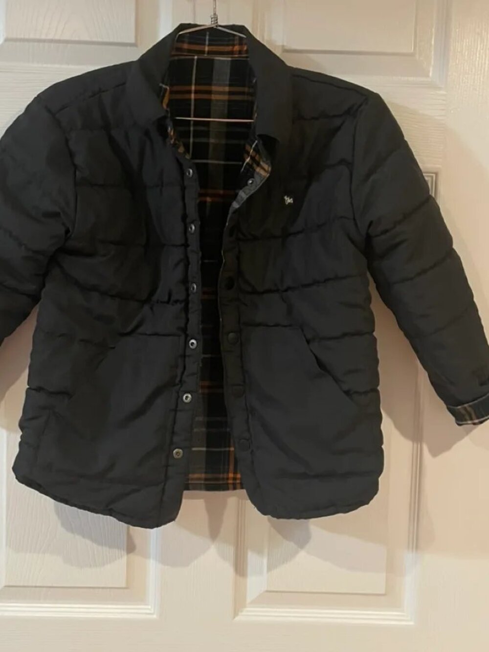 Boys Stylish 10 Fall Reversible Jacket Plaid/Black Pre Loved